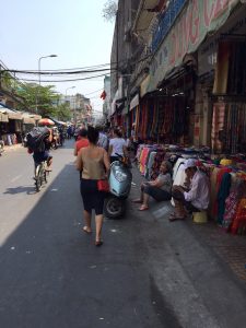 Tran Hung Dao fabric market